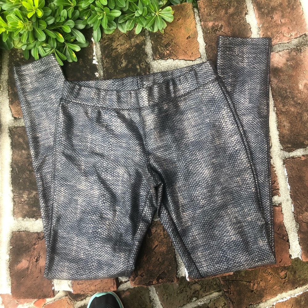 Paniz snakeskin metallic leggings size small